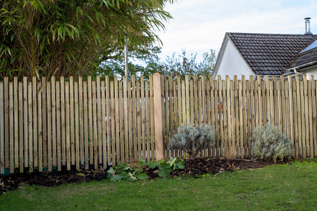 Forest Garden DTS 6ft x 3ft (1.83m x 0.9m) Pressure Treated Contemporary Picket Fence Panel - Pack of 4 